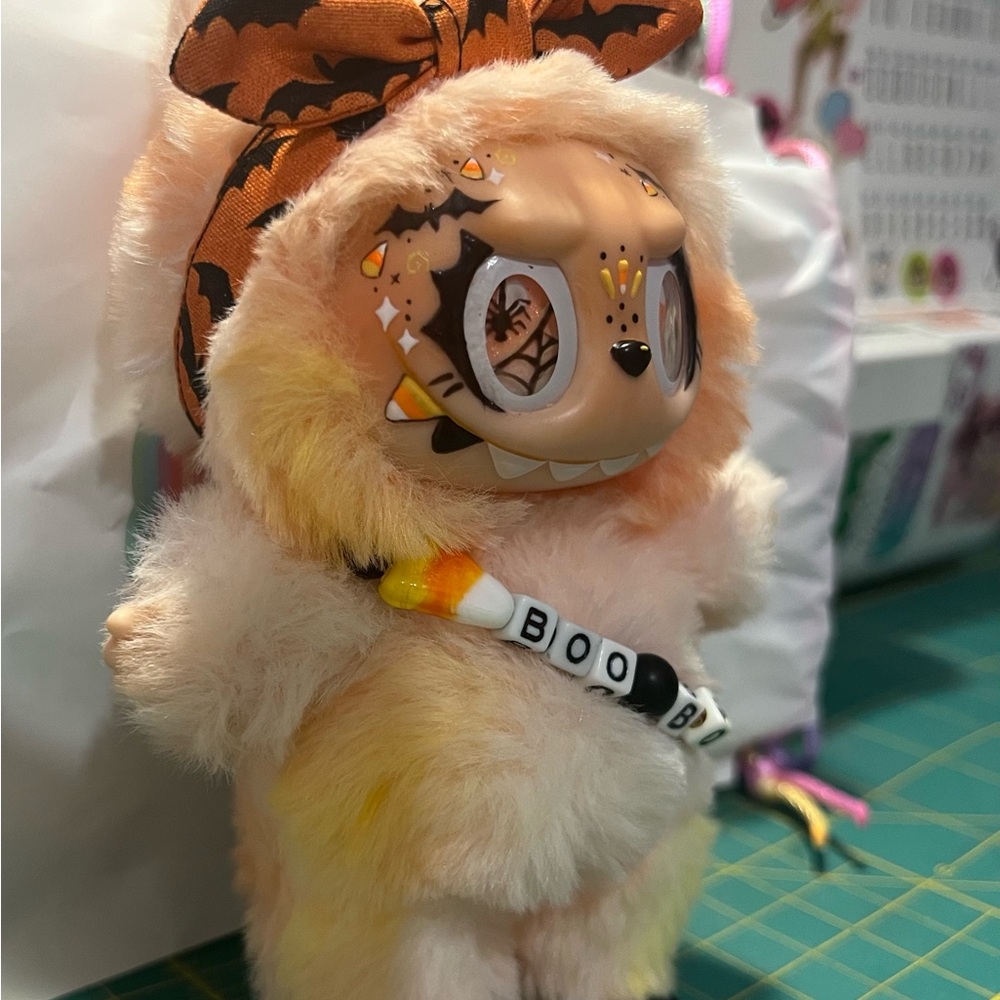SOLD 🎃Custom LaBooBoo🎃 - Picture 4 of 8